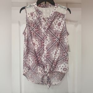 Womens Sleeveless Red White Shirt Floral Top Large  Lace Back Tie In front.